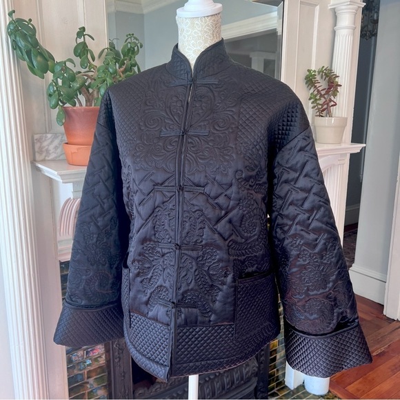 VINTAGE VICTORIA’S SECRET 100% Black Silk Asian Motif Kimono Jacket OSFM - Picture 1 of 13